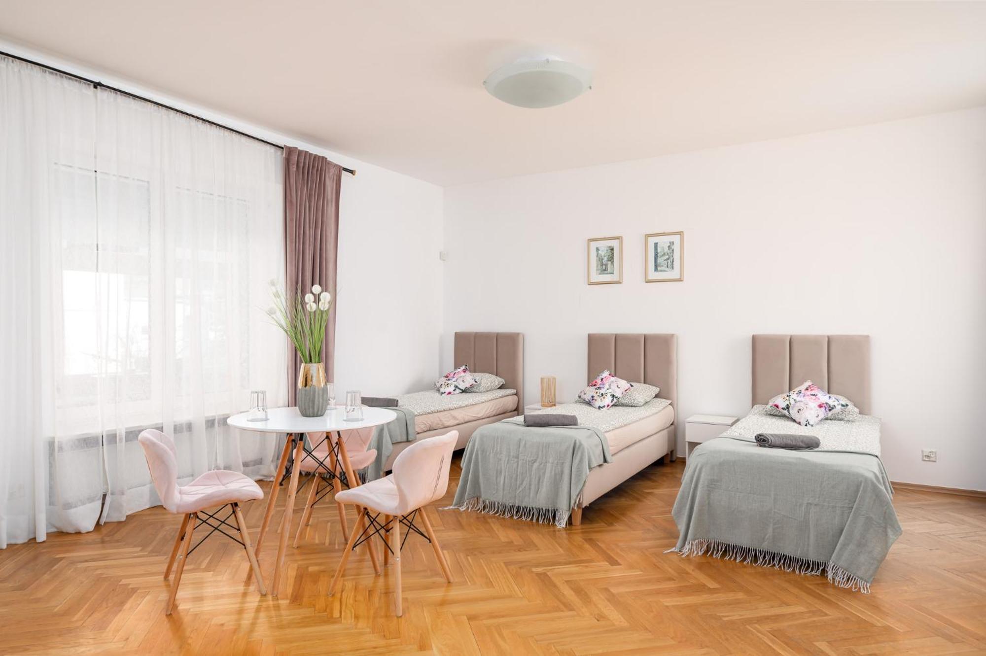 Willa Zacisze - Pokoje Goscinne Breslavia Exterior foto